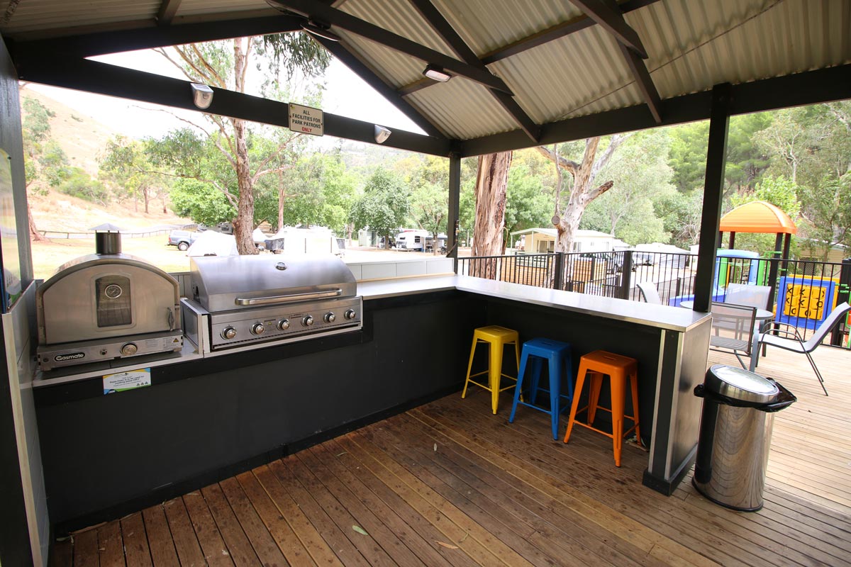 BBQ area BBQ & Pizza Oven
